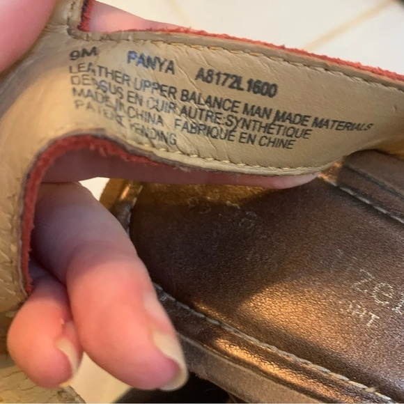 Naturalizer Panya  Red Leather Ankle Wrap Wedges 9 - Picture 2 of 9